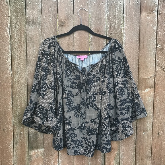 Betsey Johnson Tops - Betsey Johnson floral print blouse cute fall L